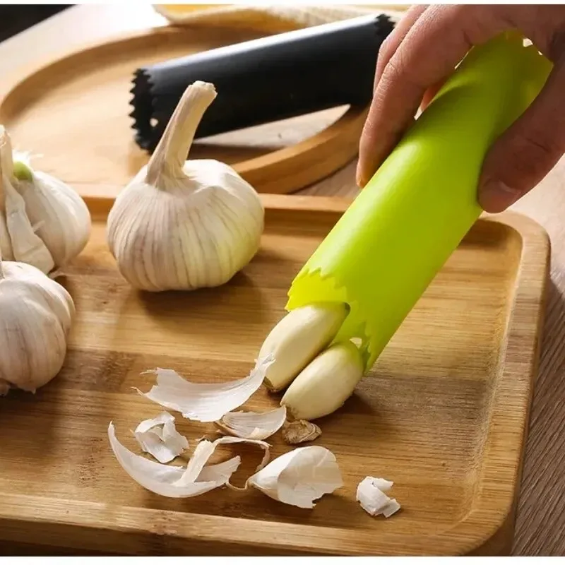 Kitchen Gadgets That Are Useful - أنبوب متجرد الثوم تقشير تقشير الثوم